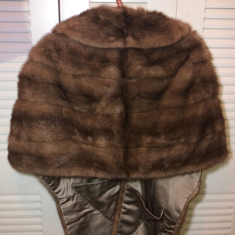 Luxurious Authentic Fur shawl 💞 - Picture 5 of 8